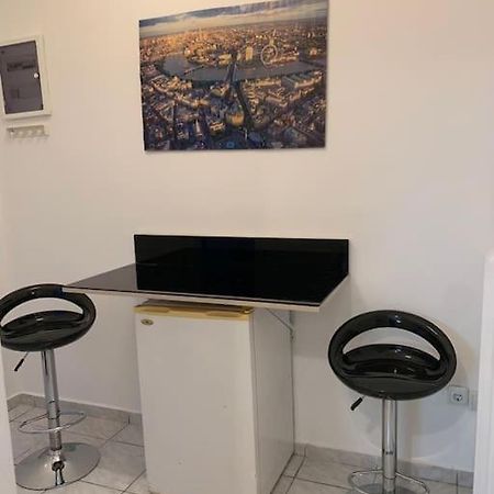 Athens Apartments For Rent Экстерьер фото